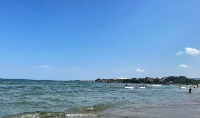 Морските води край Китен