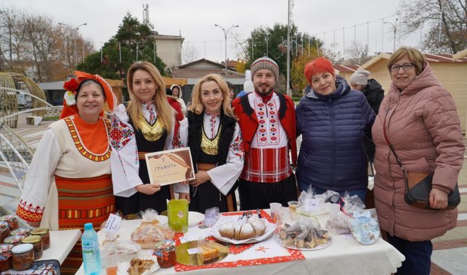 Коледен базар