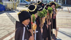 коледари от четвърта група на ДГ "Русалка"